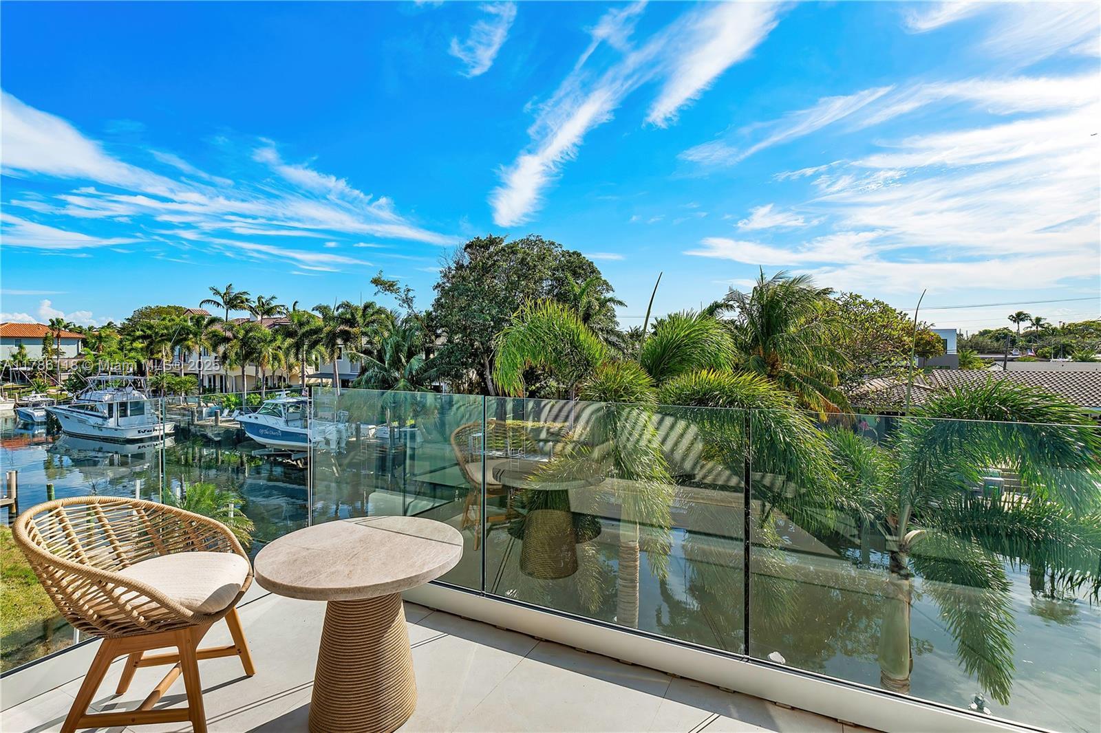 CORAL KEY VILLAS - Residential