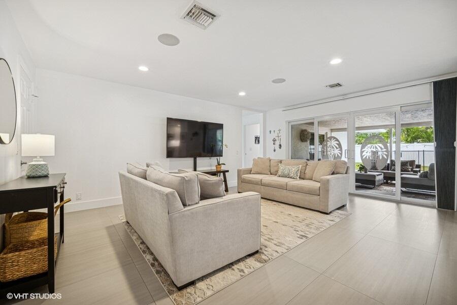 746 SW 2nd Street