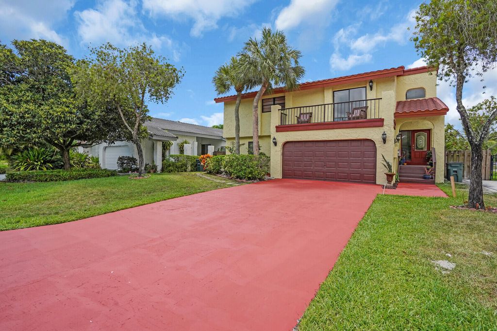 Photo of 6526 Sweet Maple Lane, Boca Raton, FL 33433 (MLS # R11102265)
