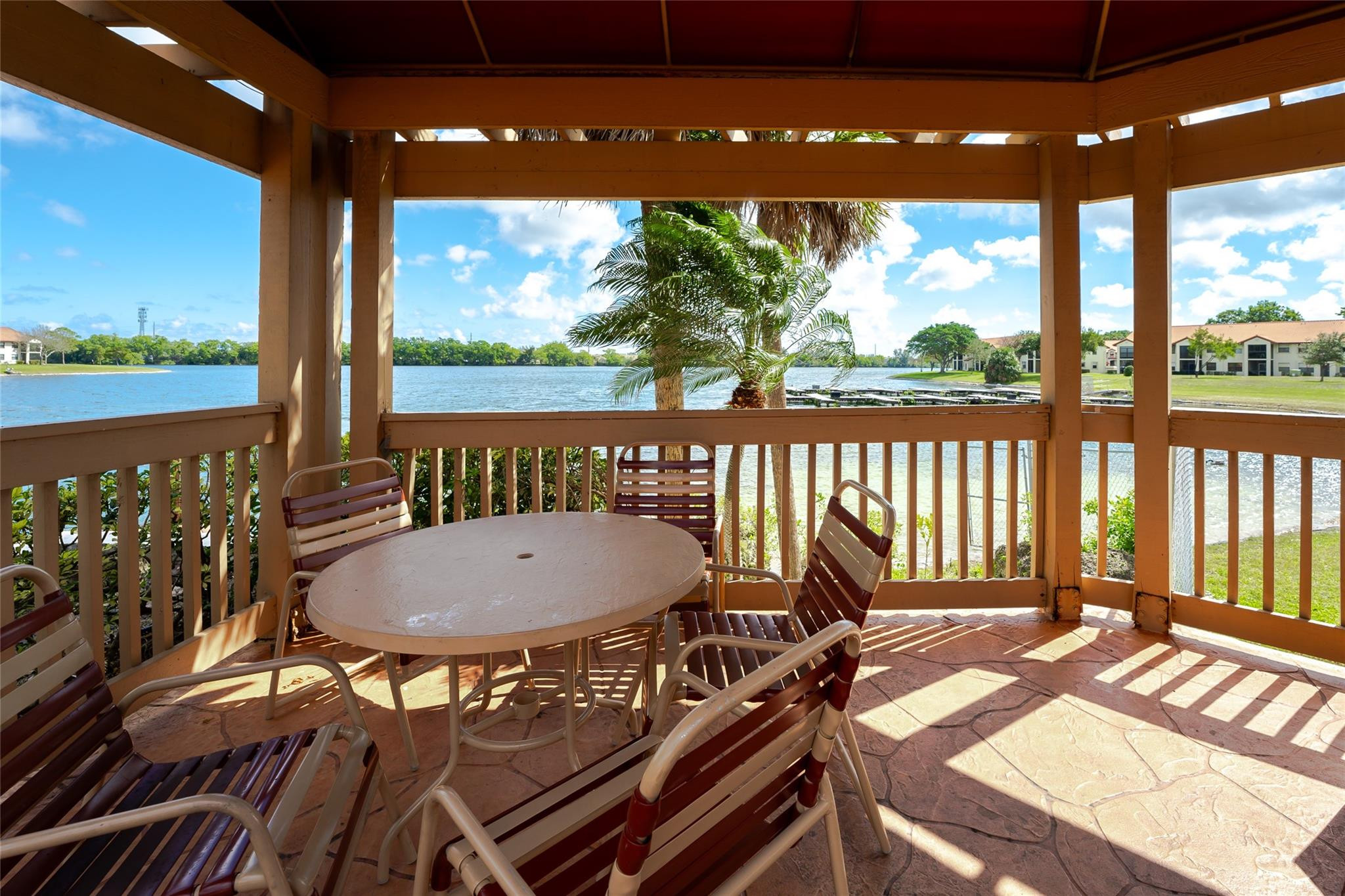 Republic Square - Residential