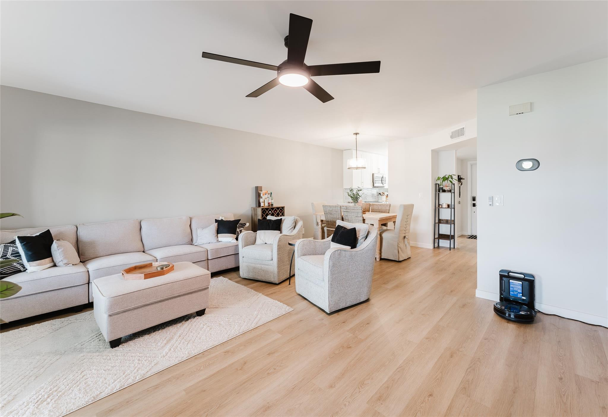 Republic Square - Residential