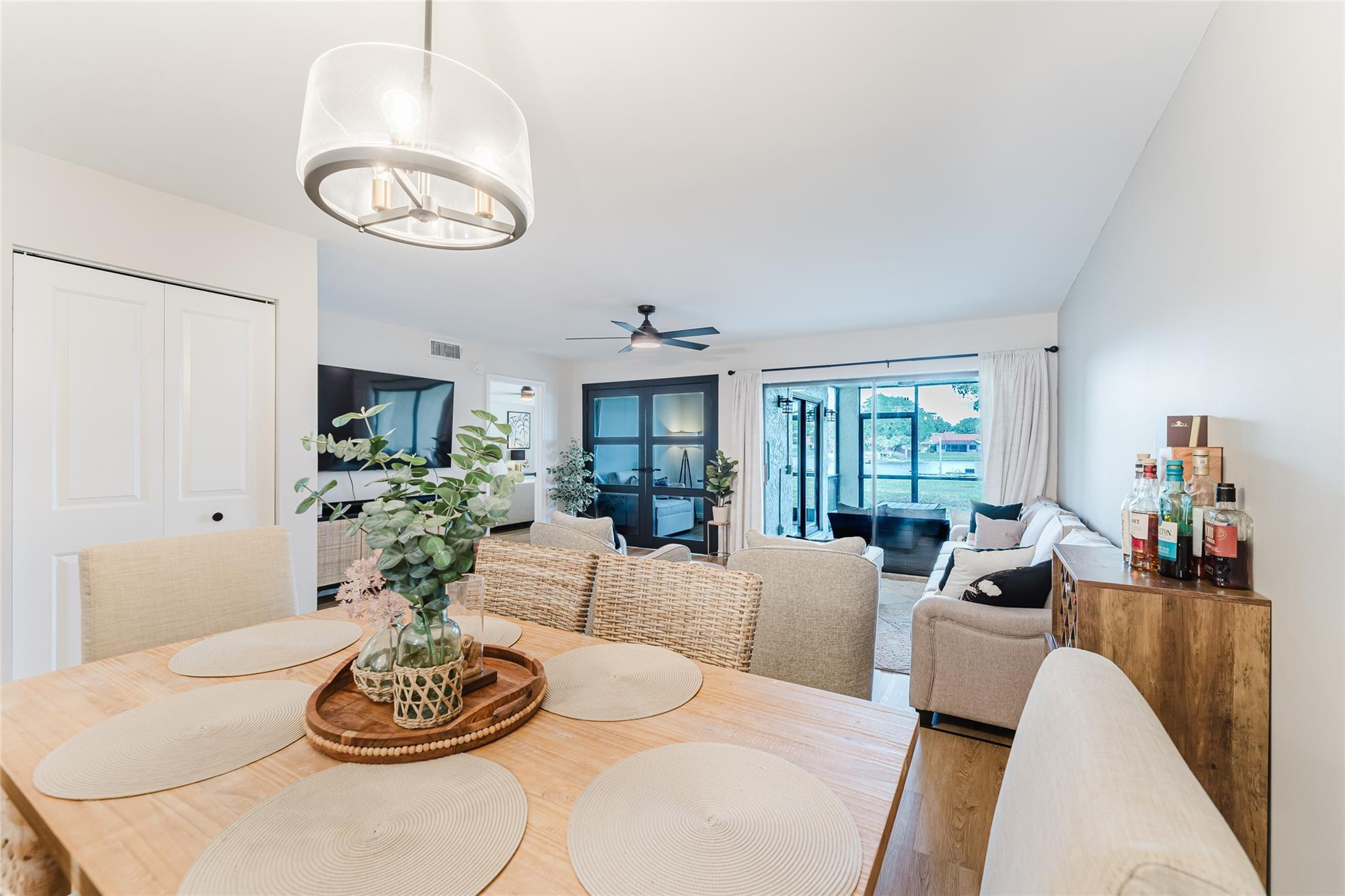 Republic Square - Residential