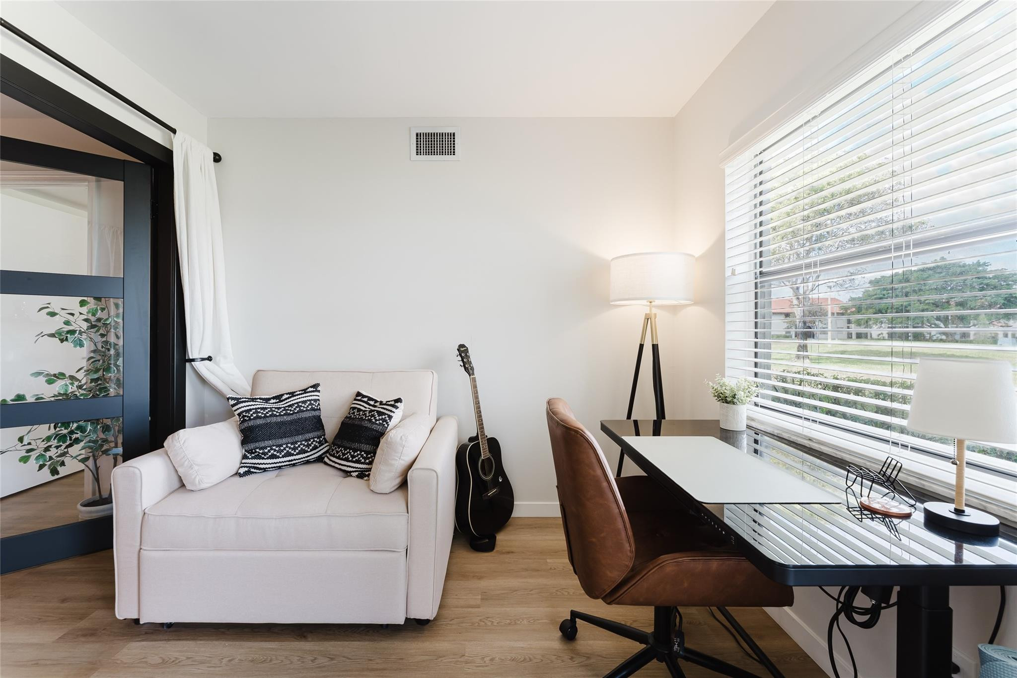 Republic Square - Residential