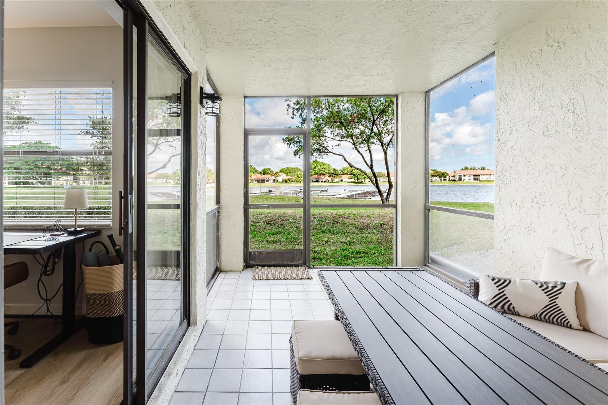 Republic Square - Residential