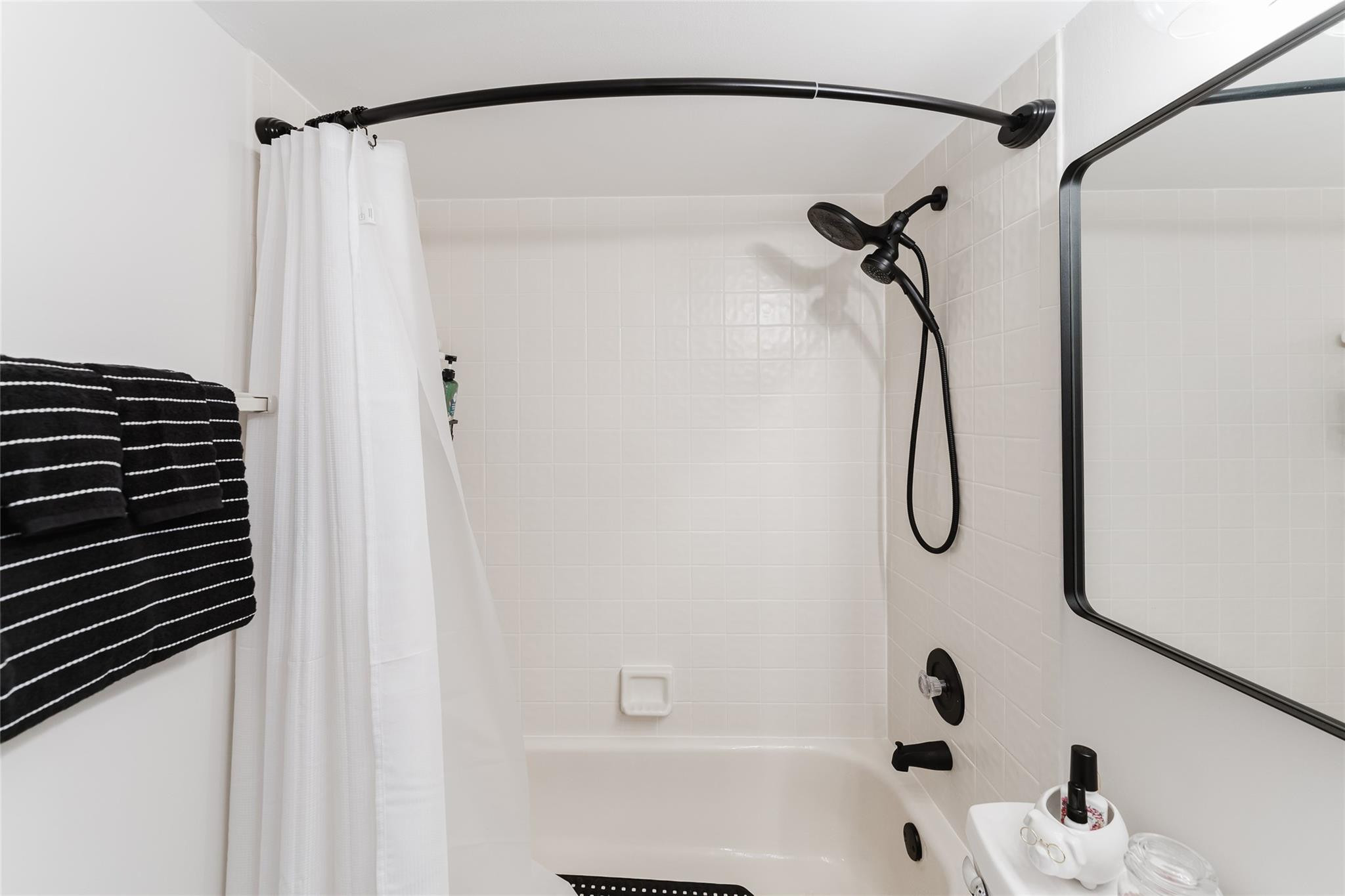 Republic Square - Residential