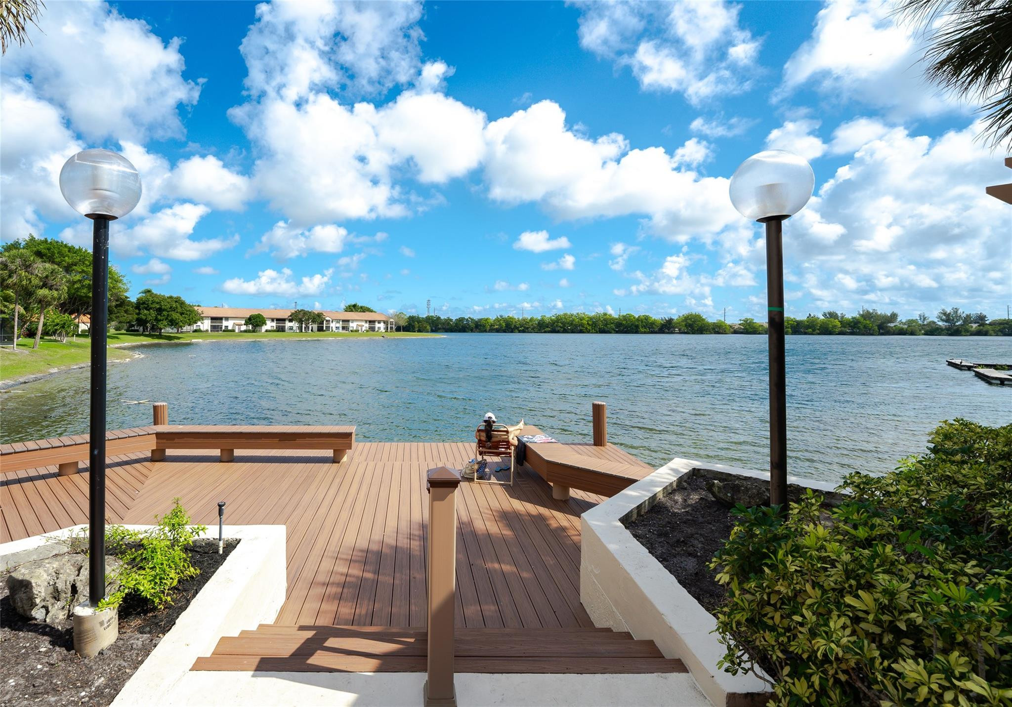 Republic Square - Residential