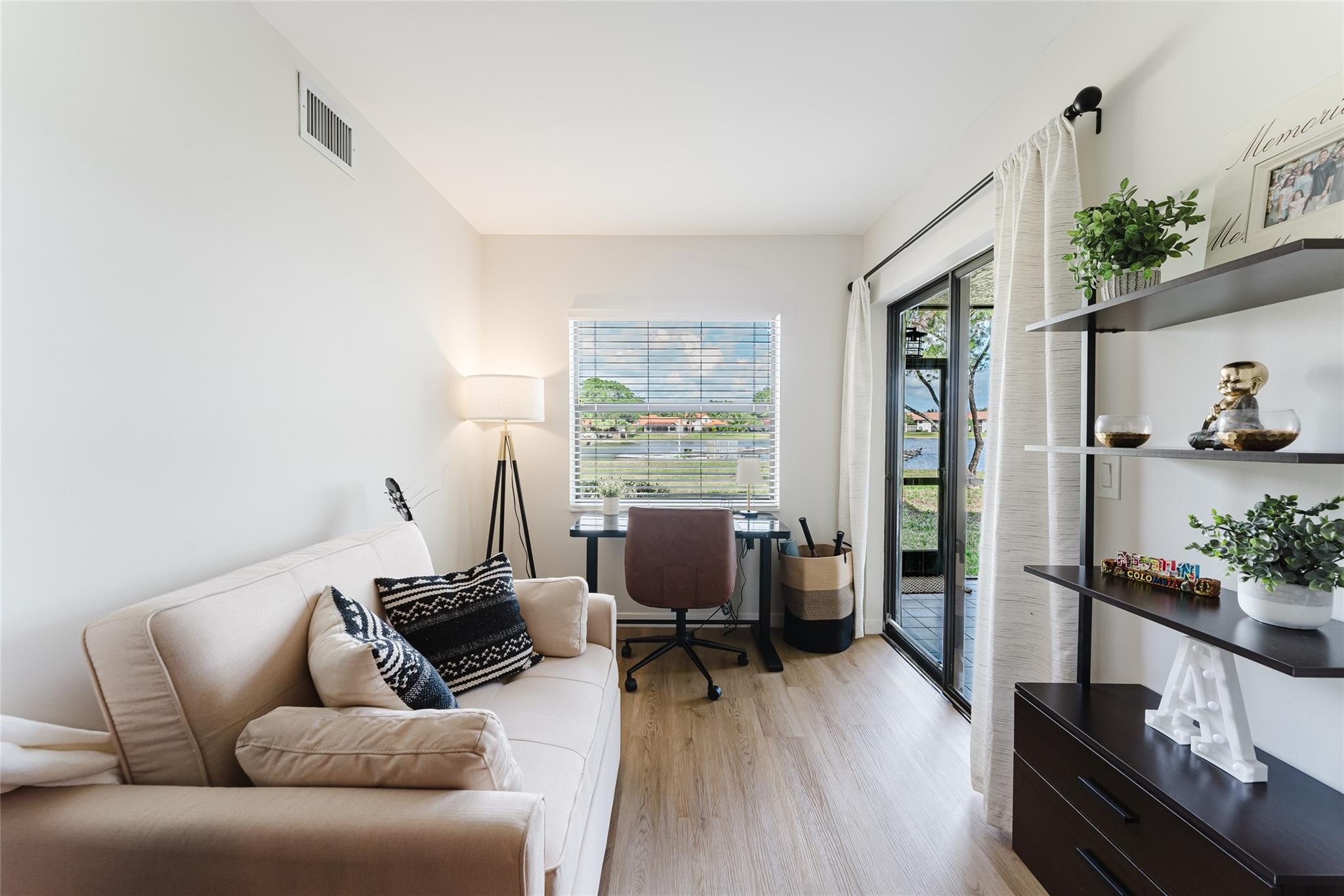 Republic Square - Residential