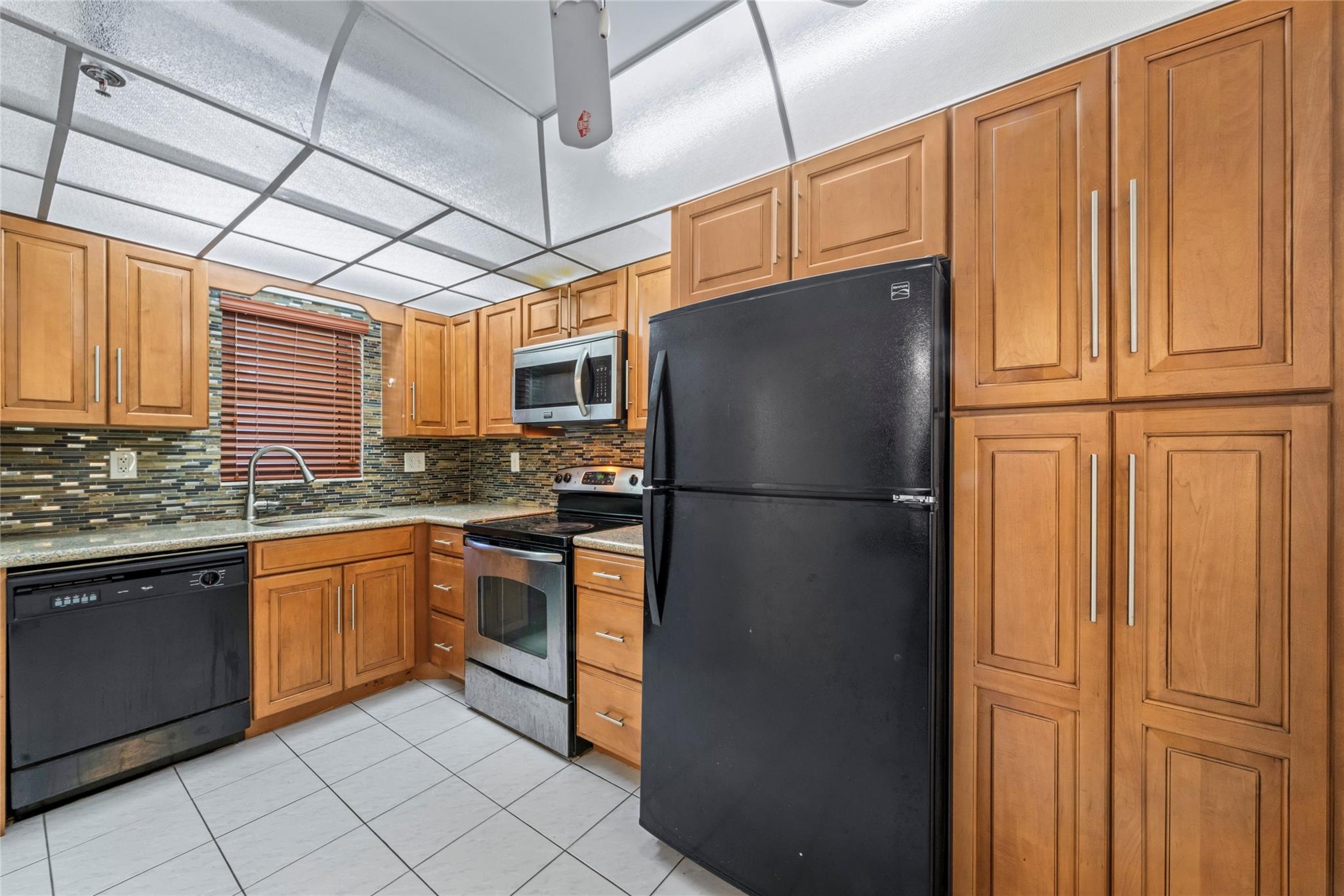 Rolling Hills Golf & Tenn - Residential