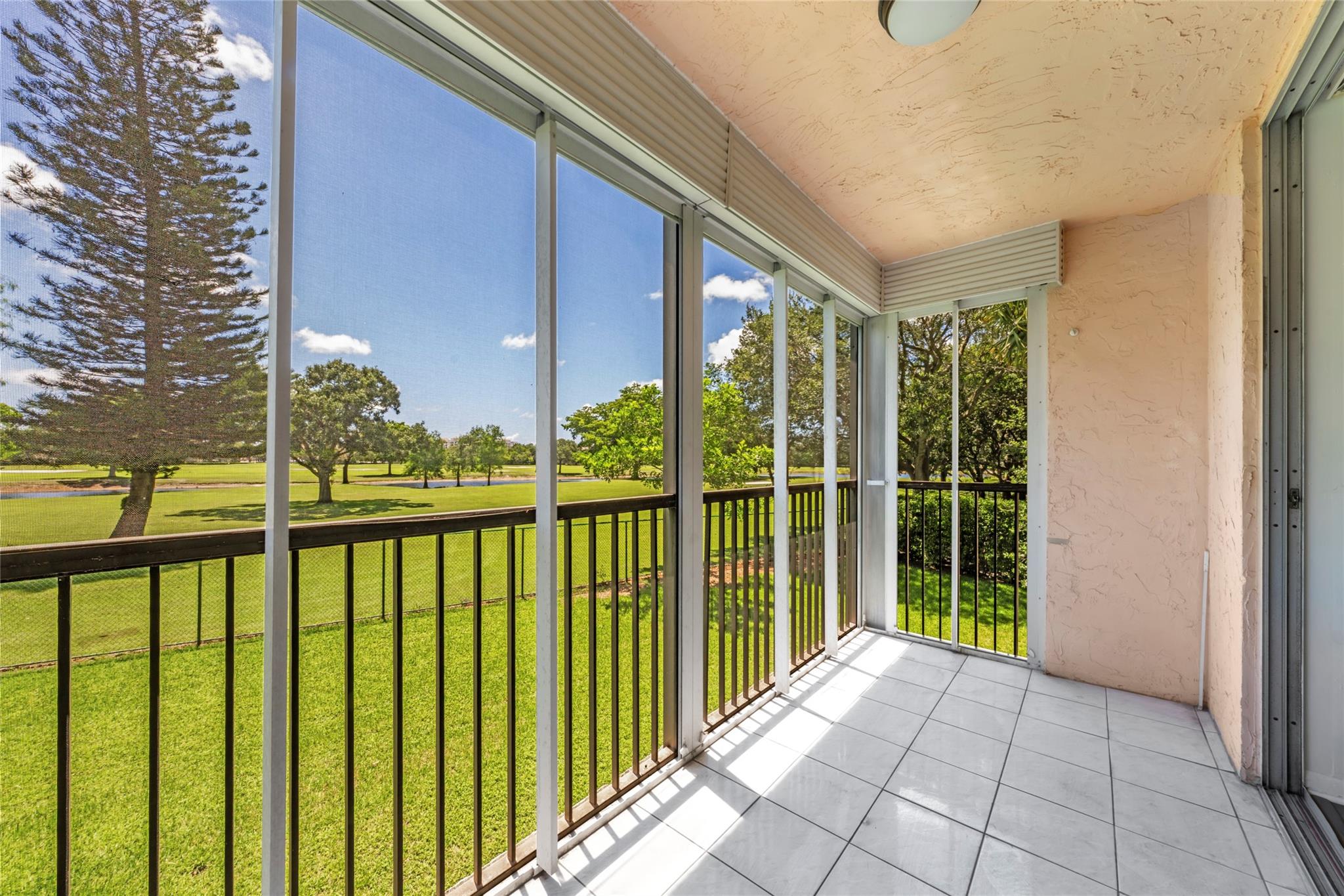 Rolling Hills Golf & Tenn - Residential
