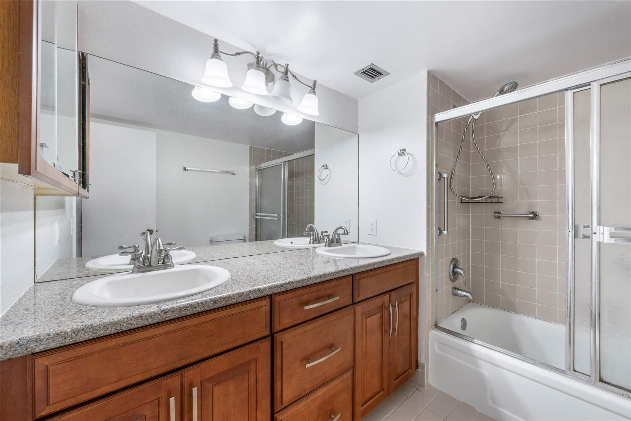 Rolling Hills Golf & Tenn - Residential