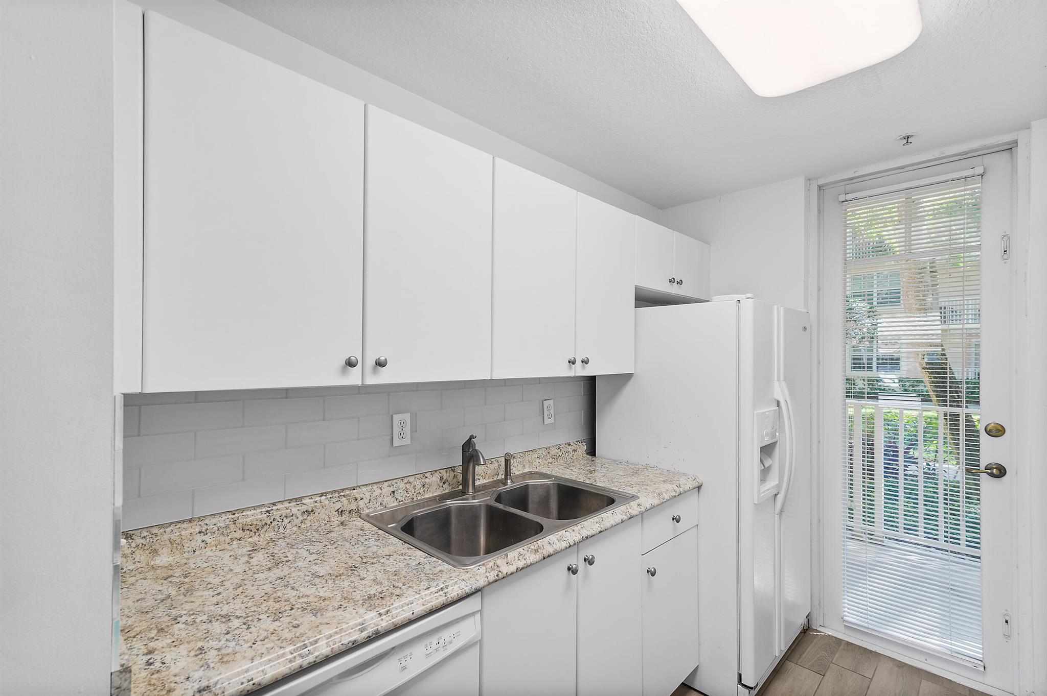 VILLAGE AT ABACOA CONDO - Residential Lease