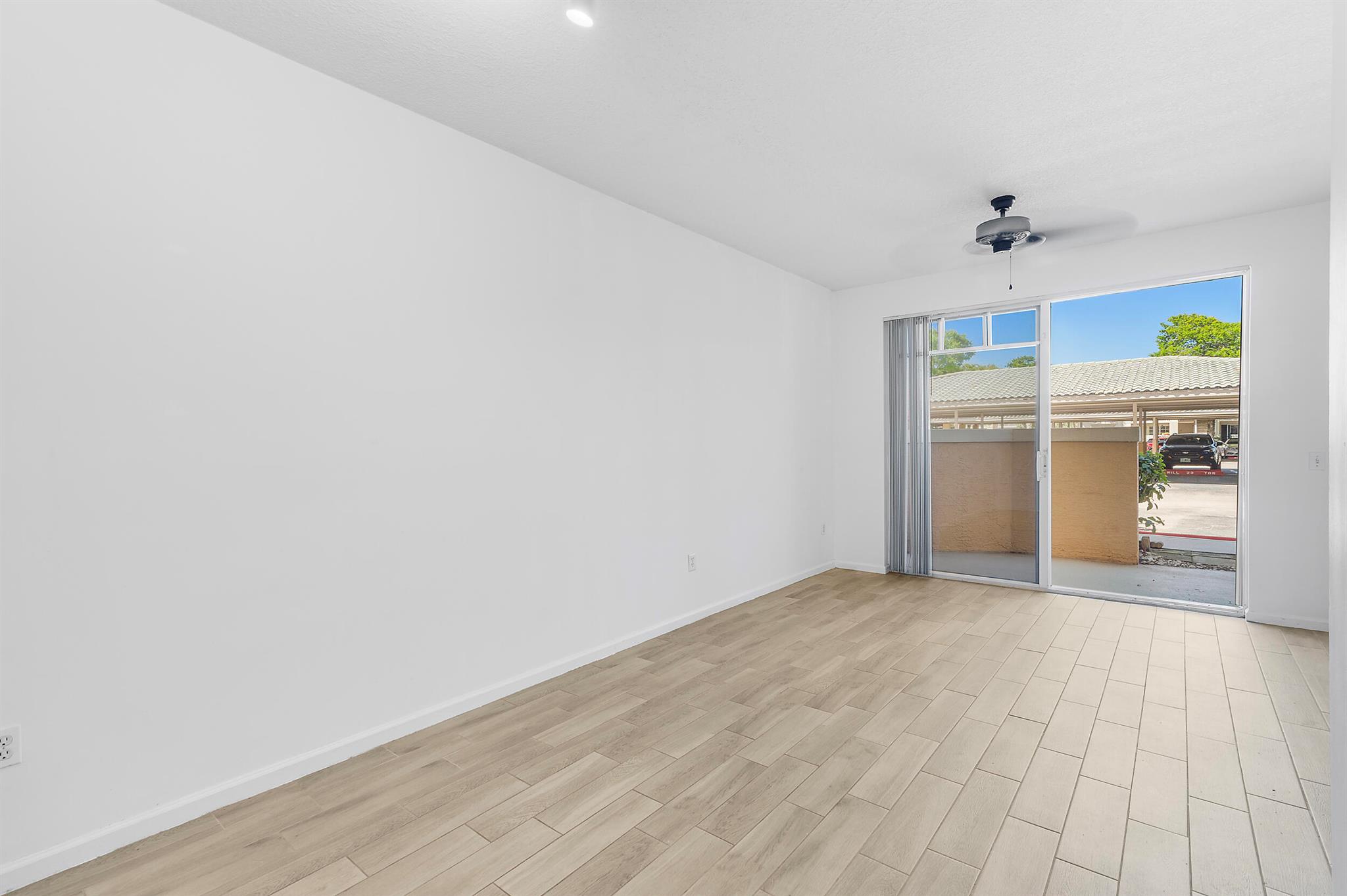 VILLAGE AT ABACOA CONDO - Residential Lease