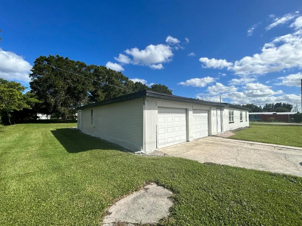 Photo of 3176 S 25th Street, Fort Pierce, FL 34981 (MLS # R11133656)