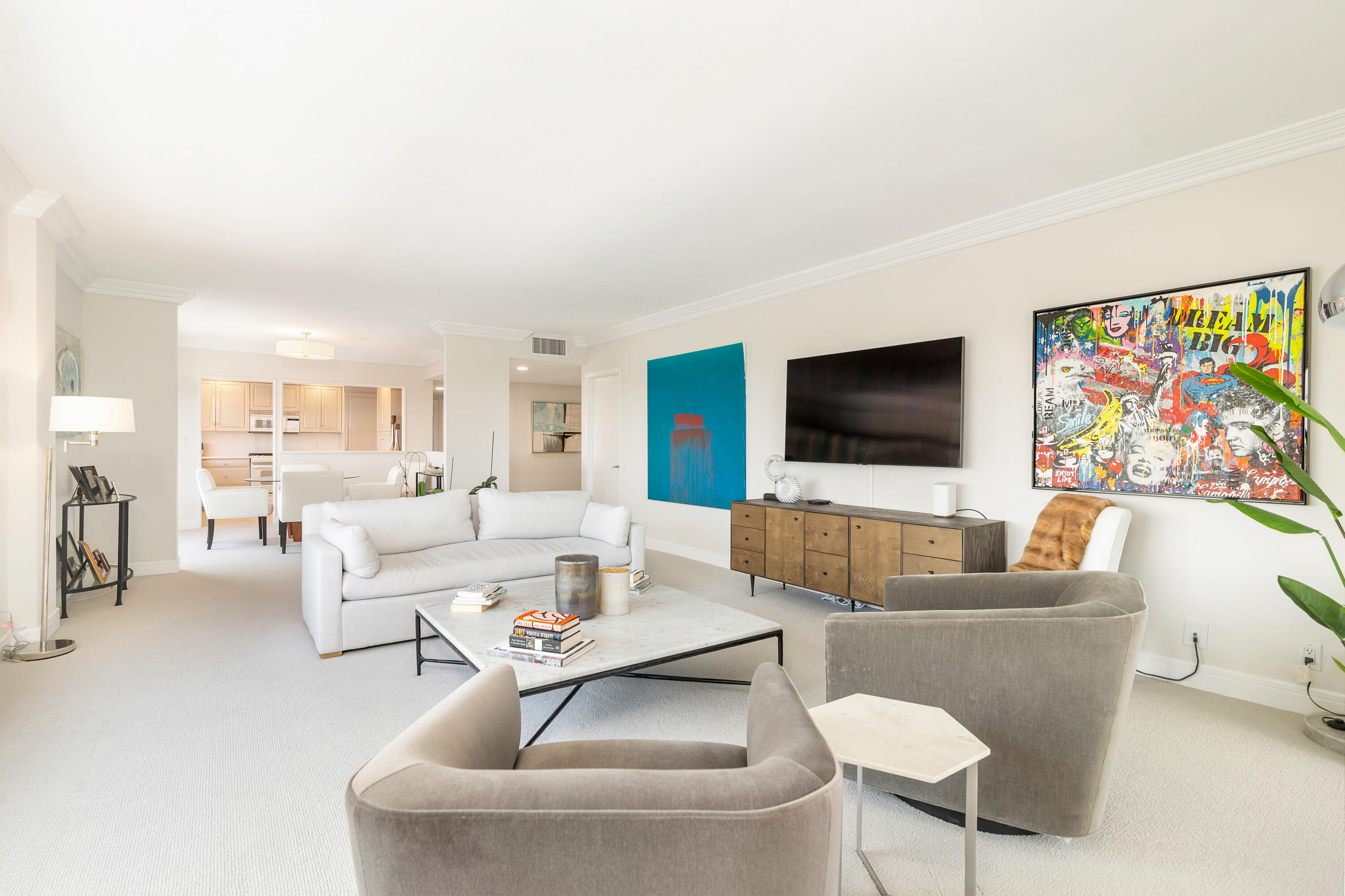 400 Seasage Drive 806