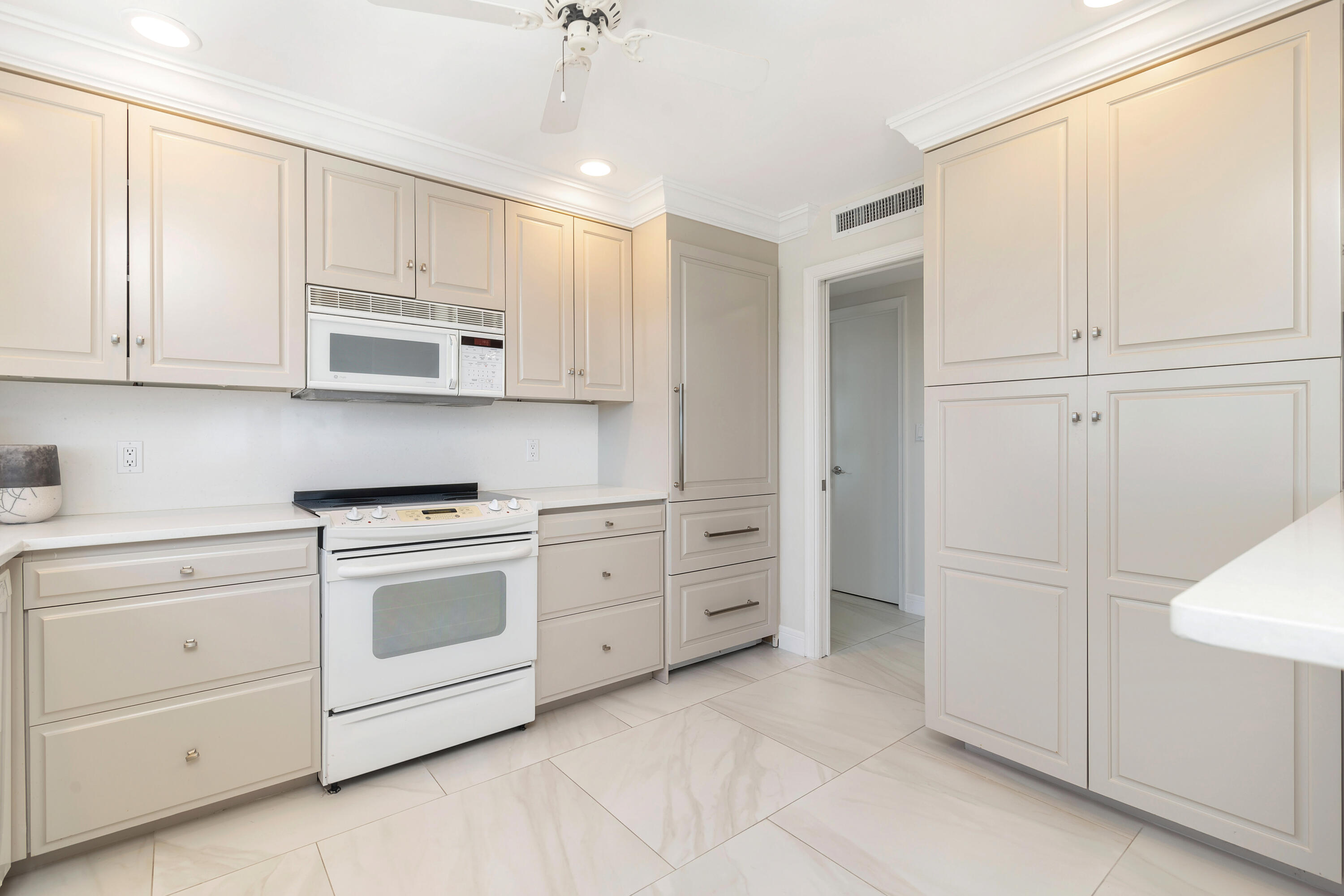 SEAGATE MANOR CONDO - Residential