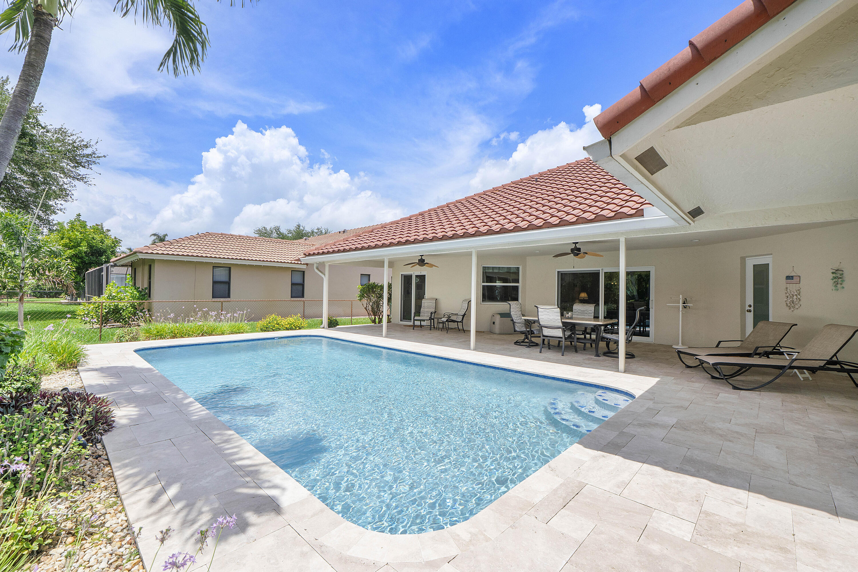 NORTH SPRINGS - Residential