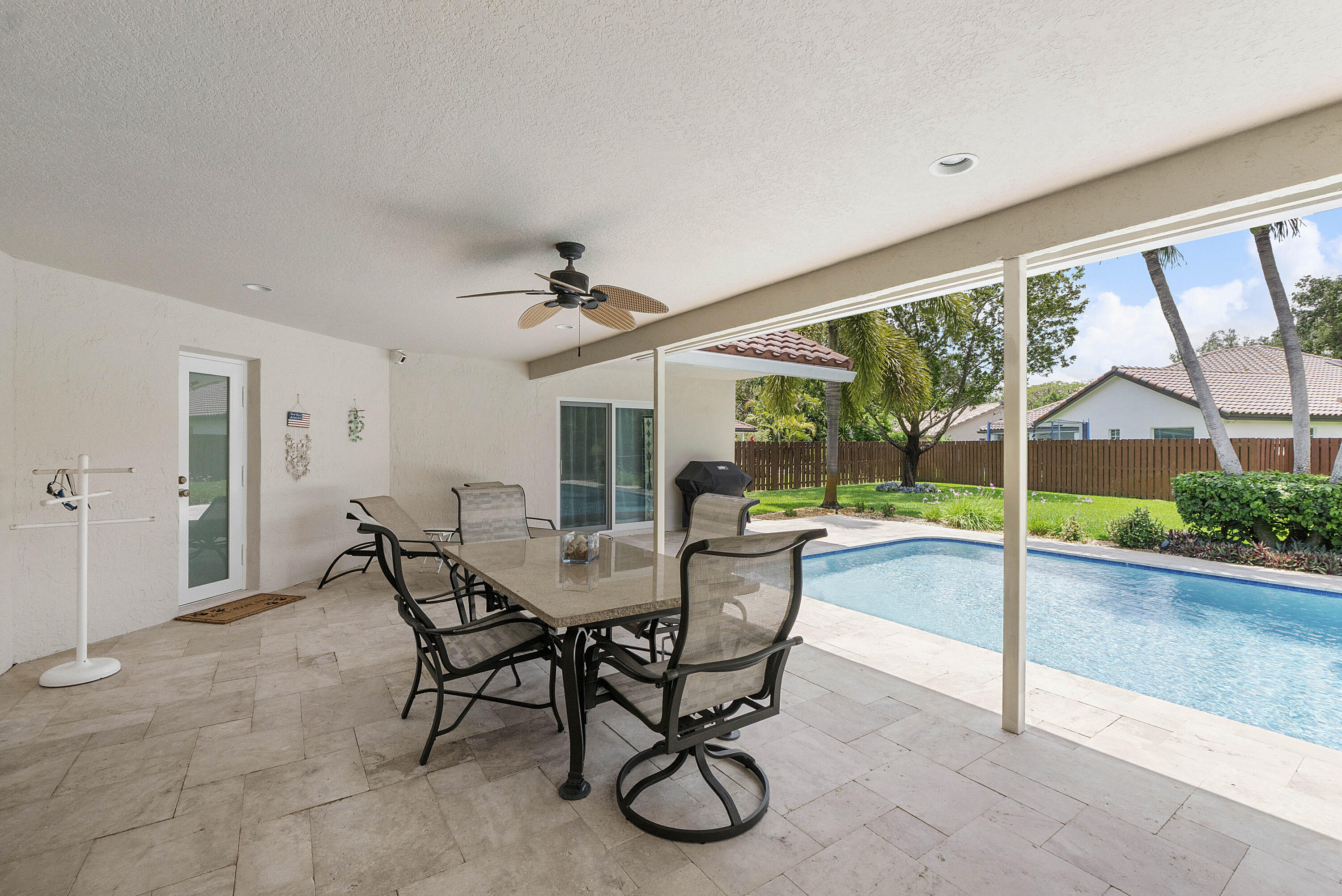 NORTH SPRINGS - Residential