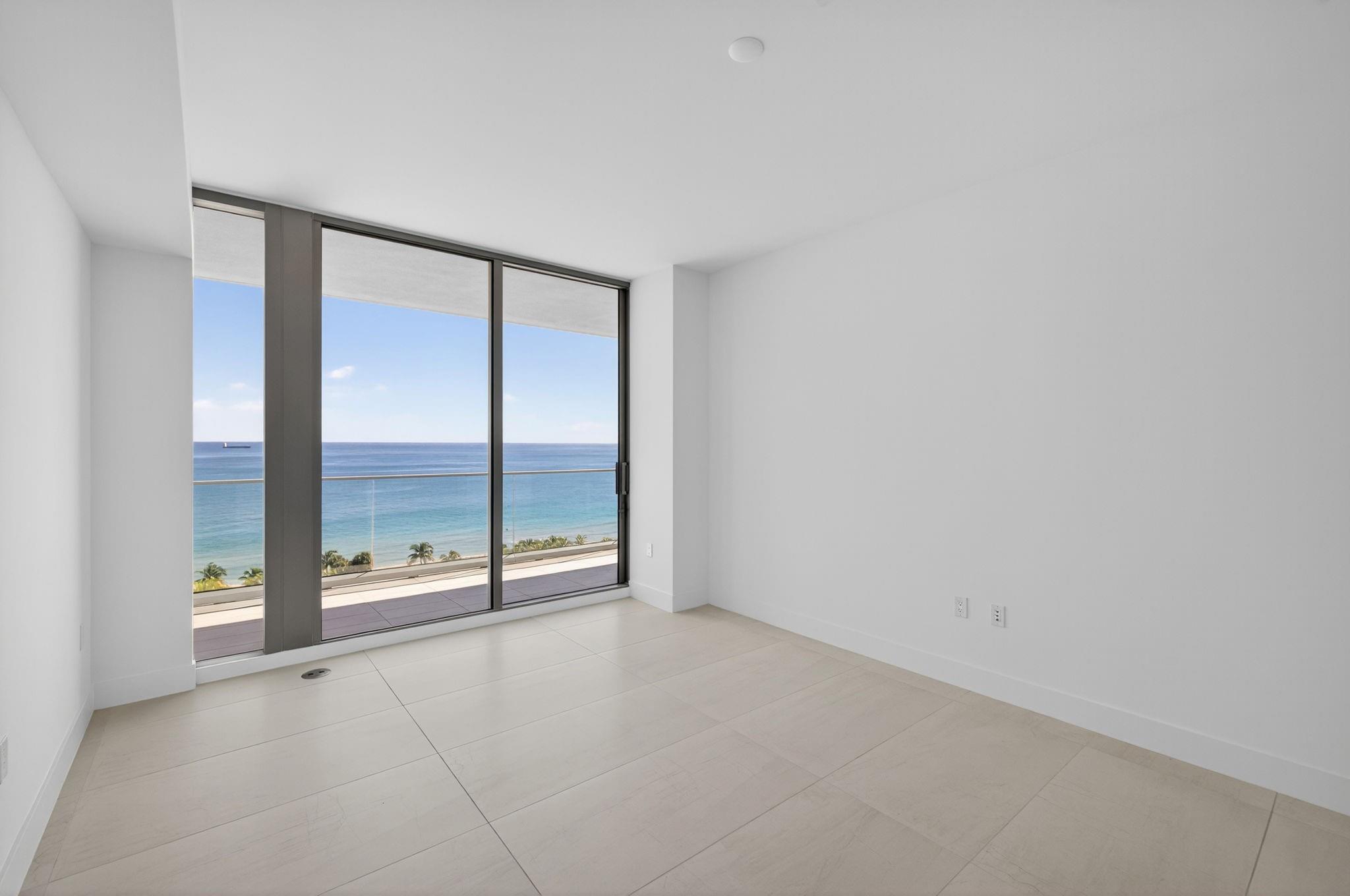 SELENE OCEANFRONT RESIDEN - Residential