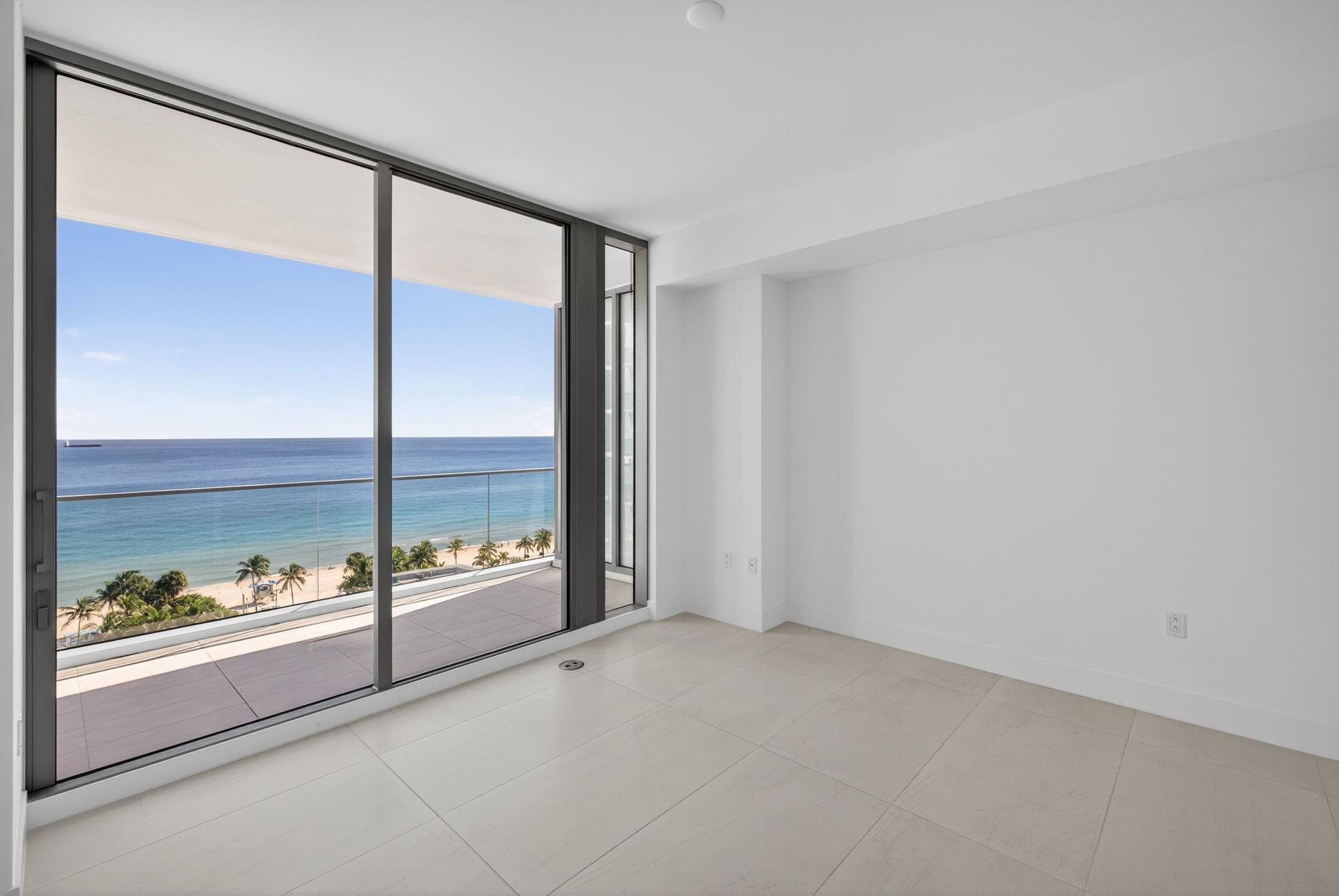 SELENE OCEANFRONT RESIDEN - Residential