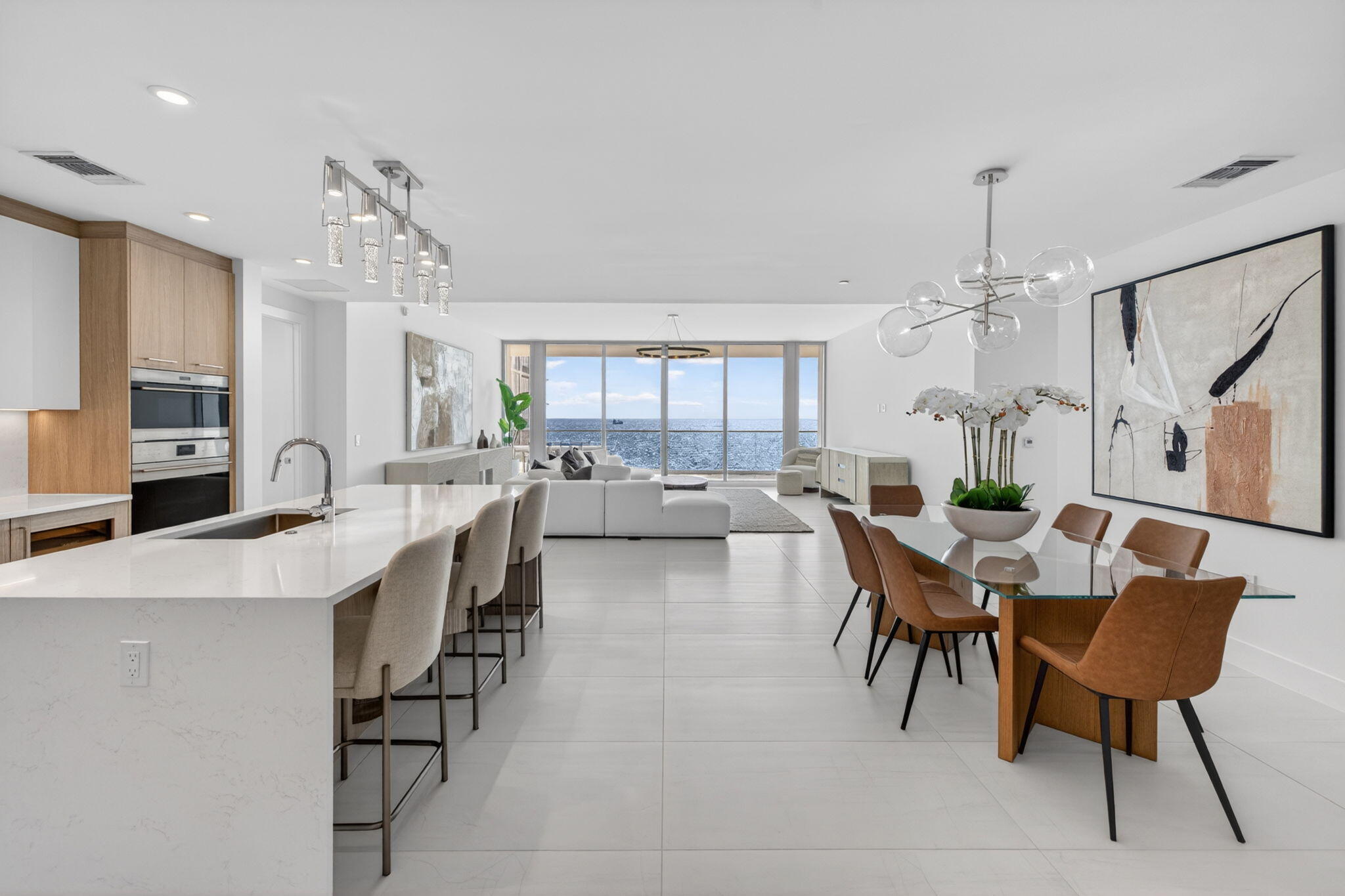 153 N Seabreeze Boulevard 901-s