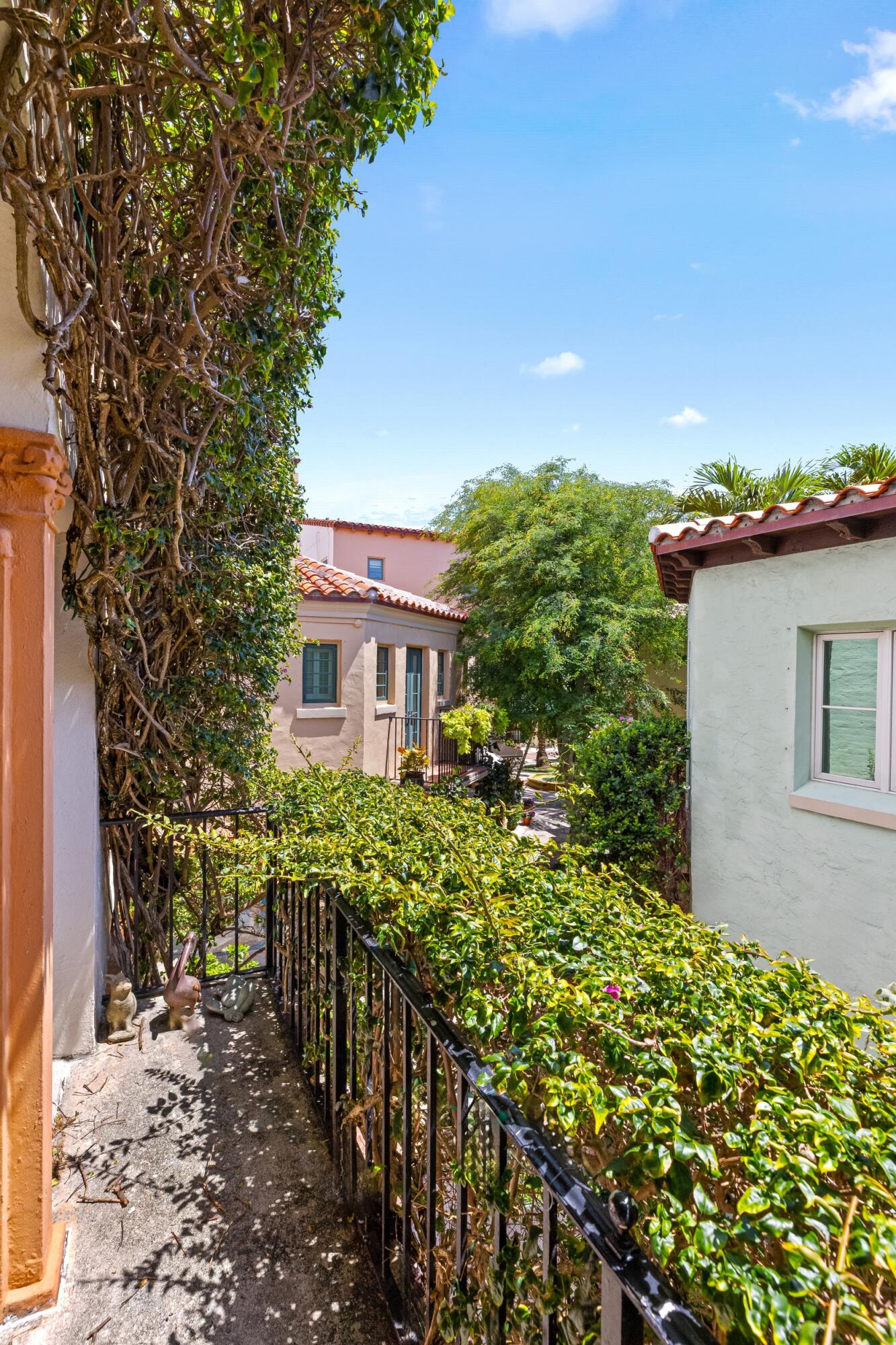 ROYAL PARK ADD TO P B IN - Residential