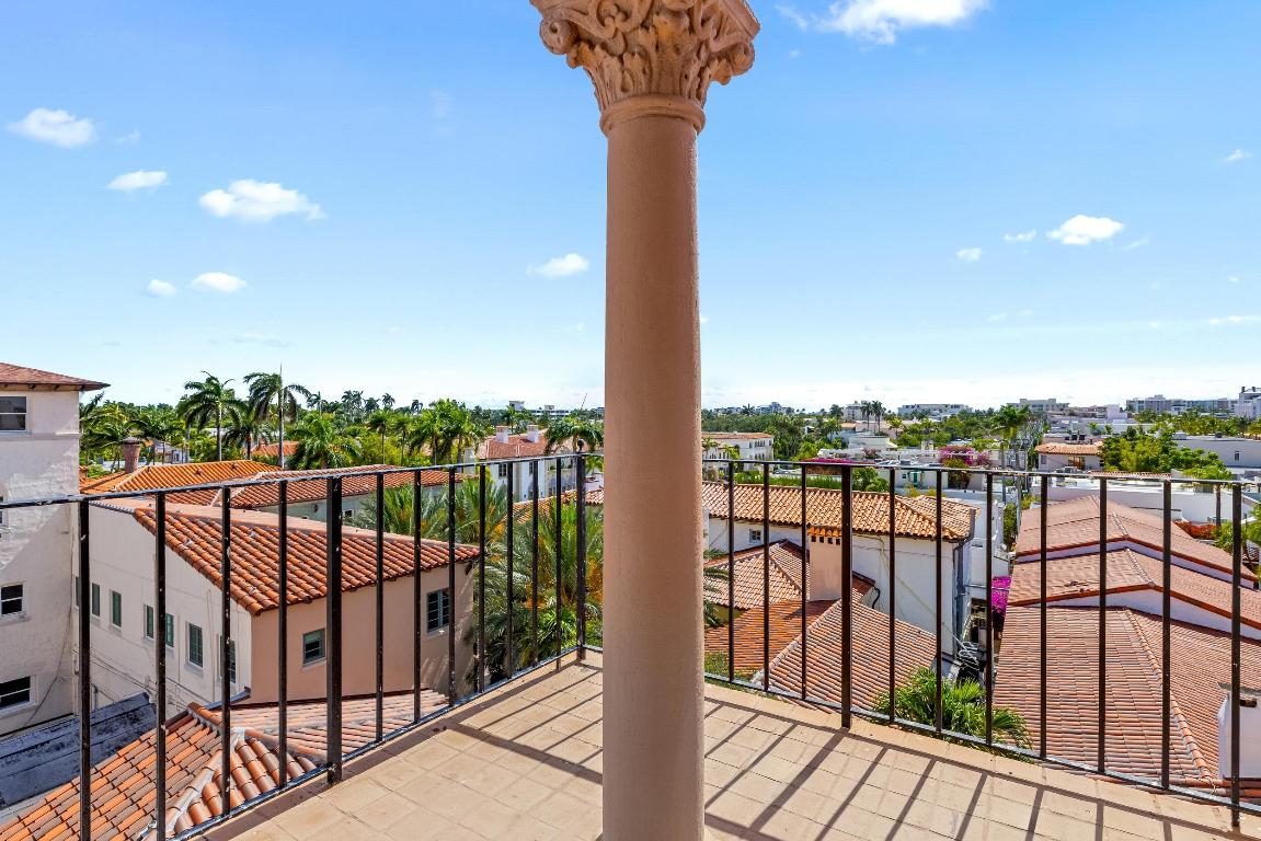 ROYAL PARK ADD TO P B IN - Residential