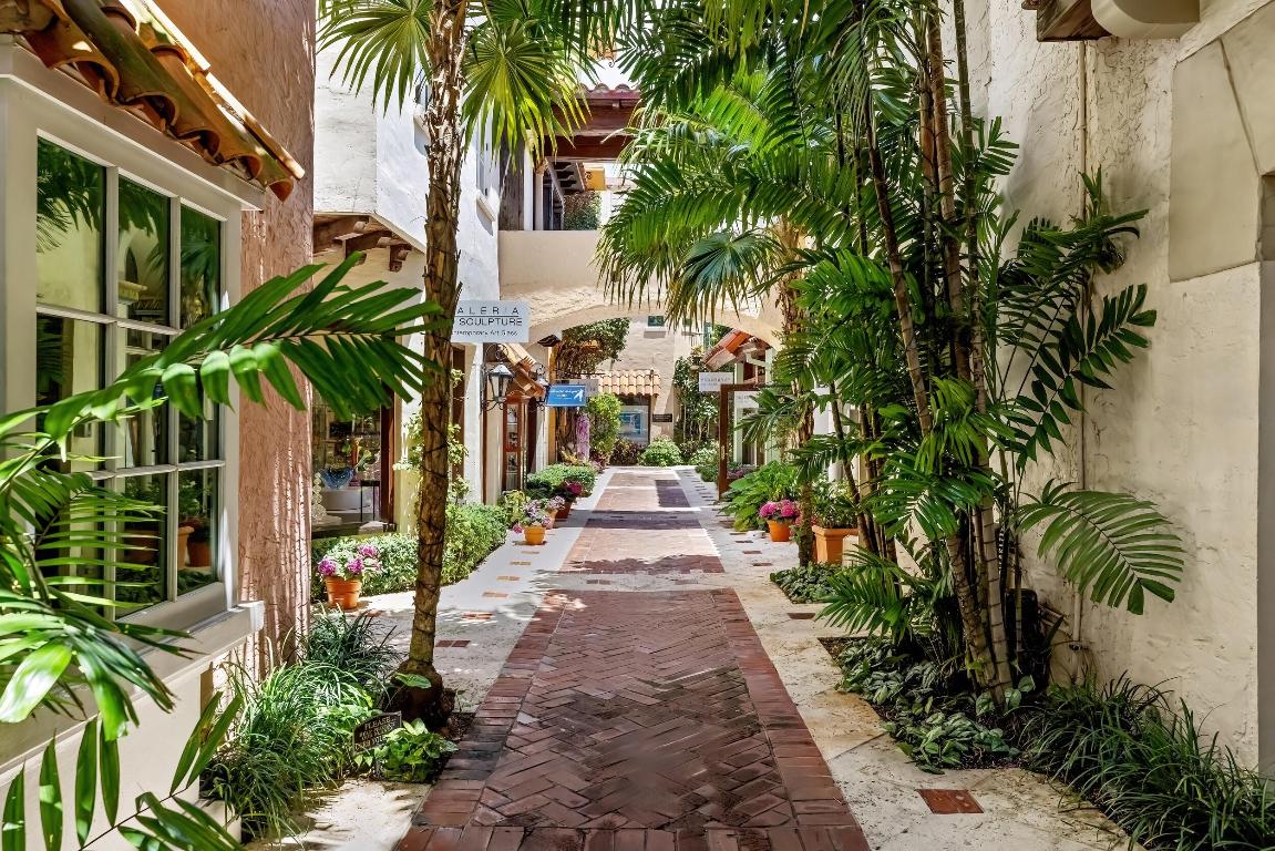 ROYAL PARK ADD TO P B IN - Residential