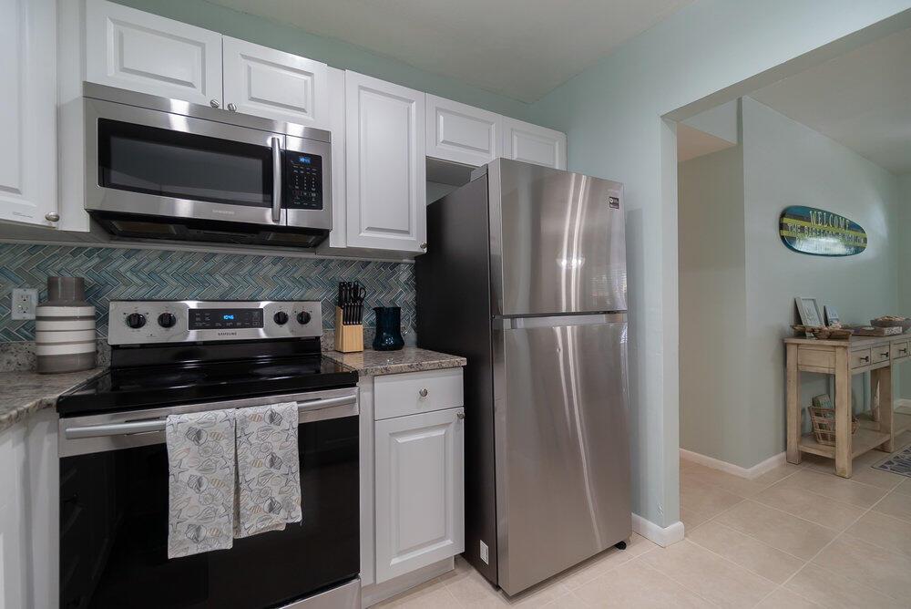 LAGUNA PARK 2 - Residential Lease
