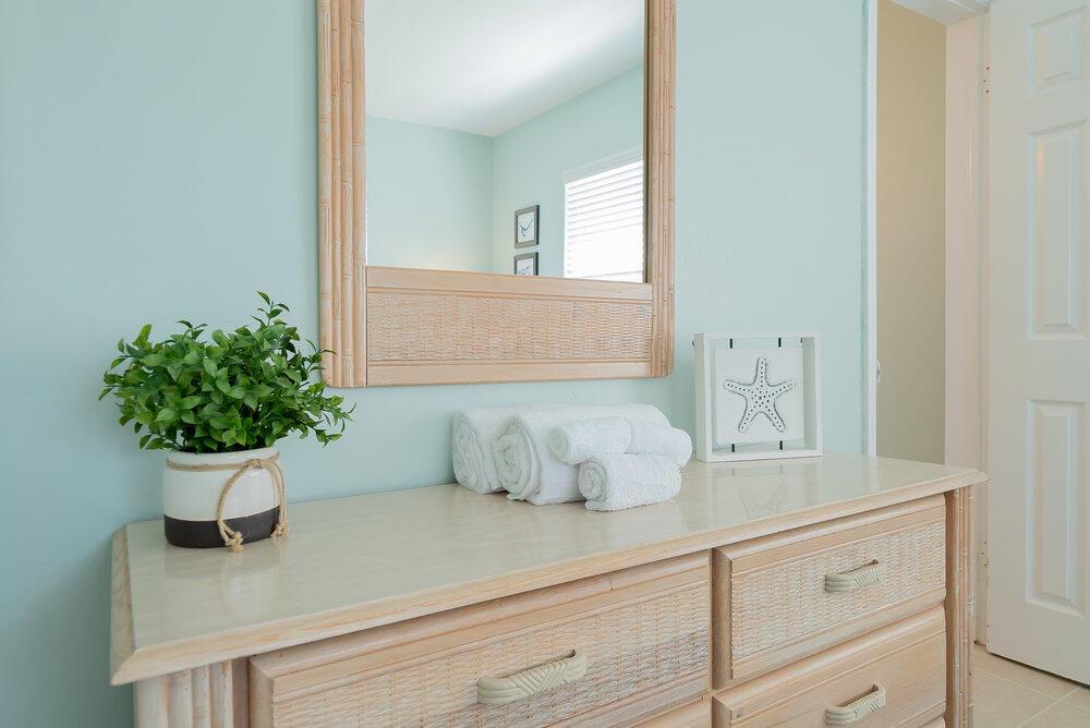 LAGUNA PARK 2 - Residential Lease