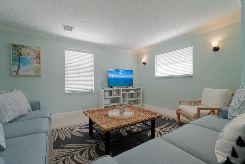 LAGUNA PARK 2 - Residential Lease