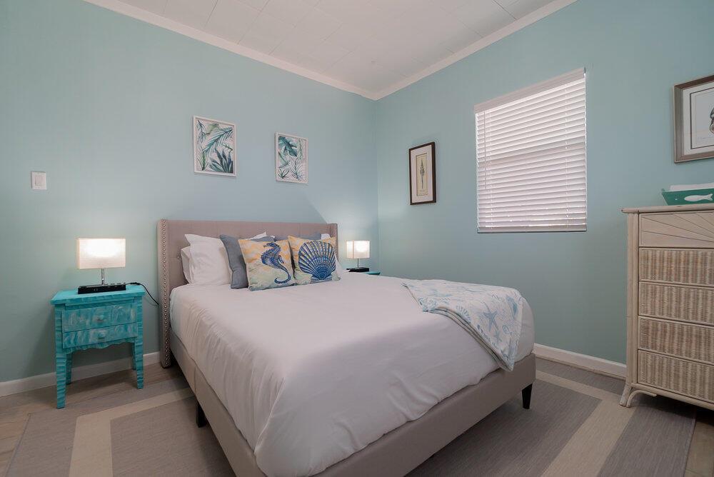 LAGUNA PARK 2 - Residential Lease