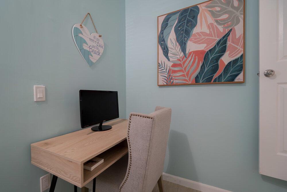 LAGUNA PARK 2 - Residential Lease