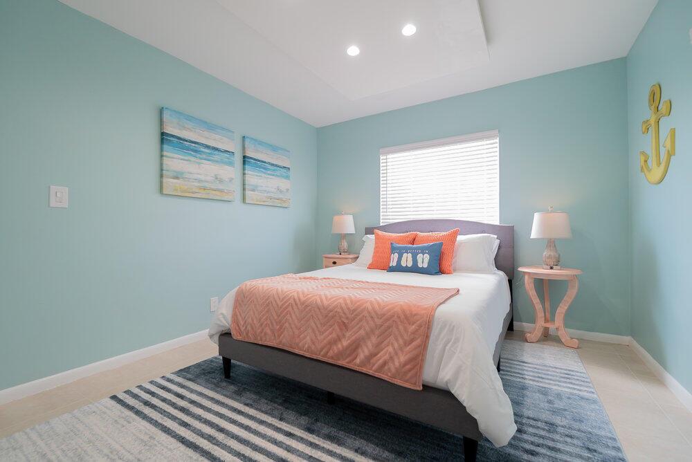 LAGUNA PARK 2 - Residential Lease