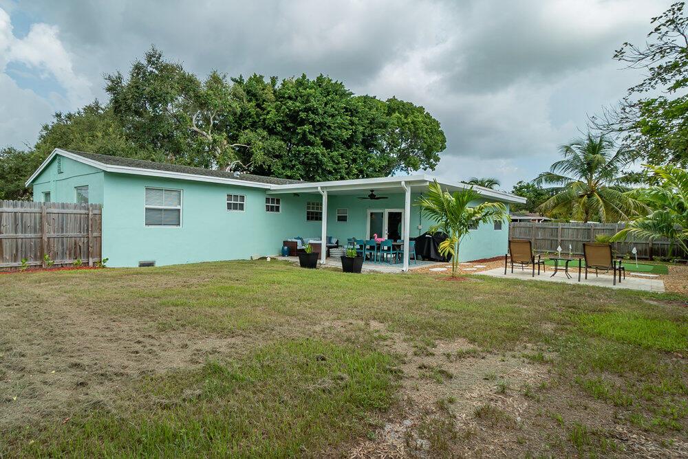 LAGUNA PARK 2 - Residential Lease