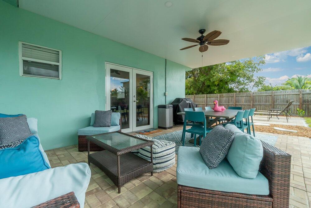 LAGUNA PARK 2 - Residential Lease