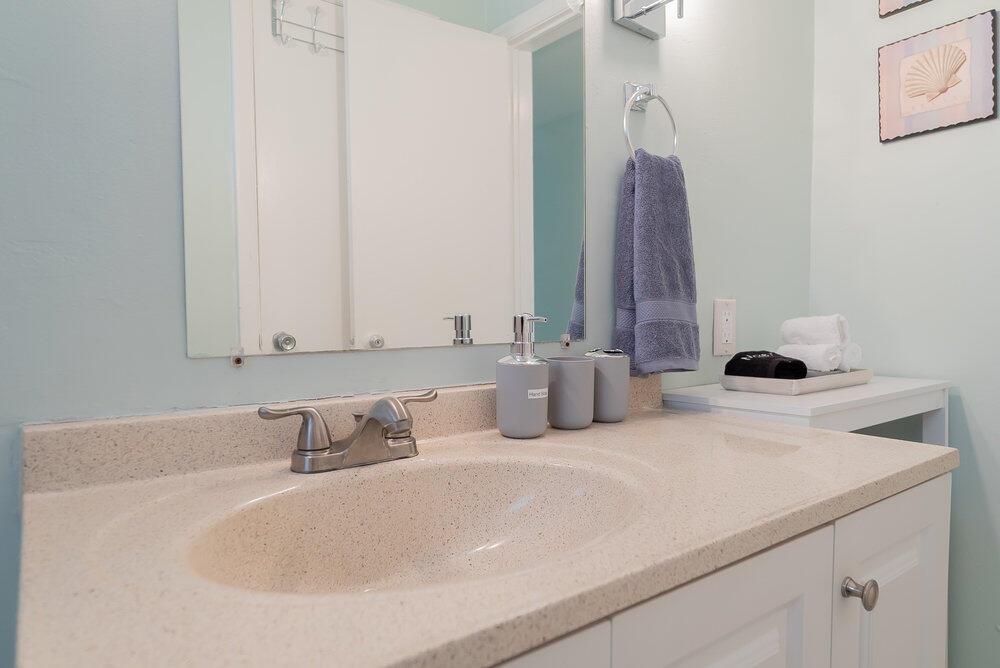 LAGUNA PARK 2 - Residential Lease