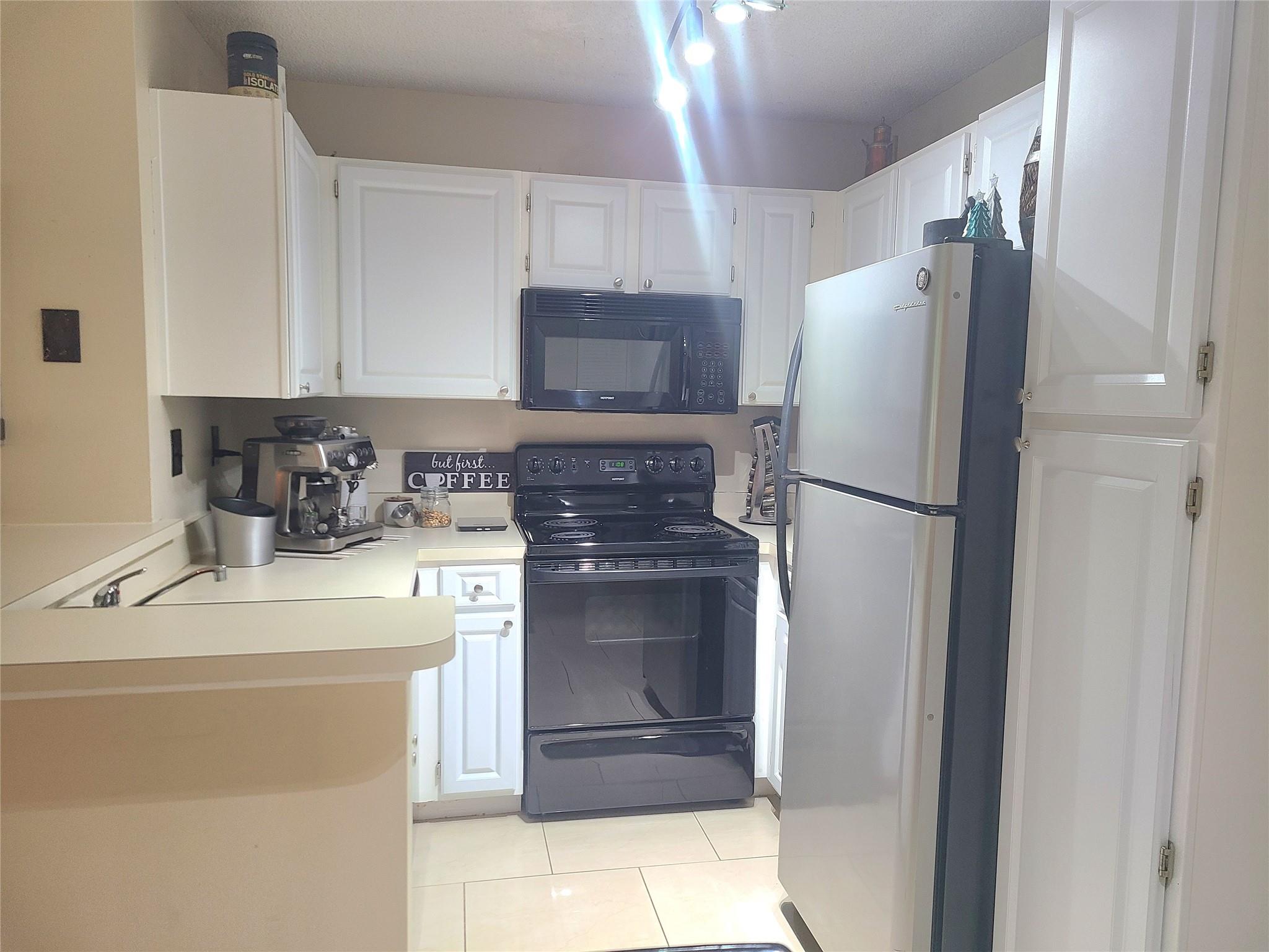 Coco Parc Condo - Residential Lease