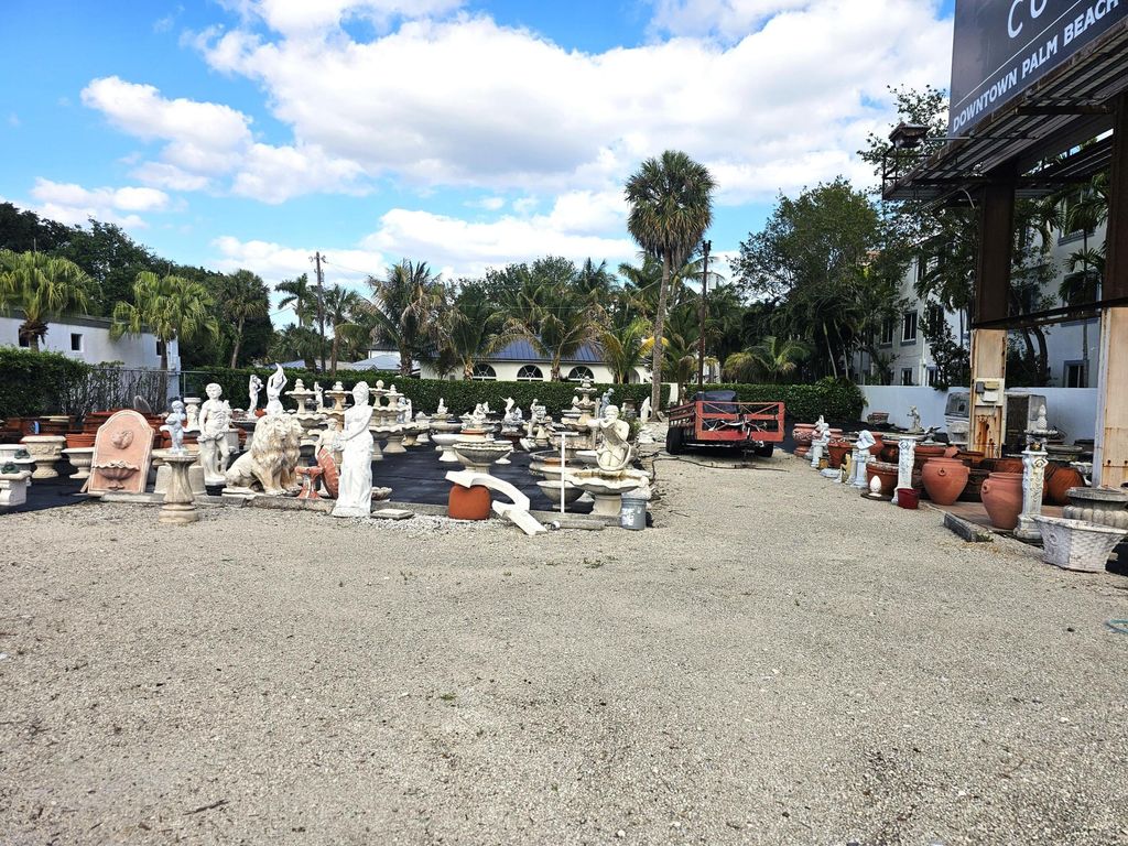 Photo of 3675 N Federal Highway, Boynton Beach, FL 33435 (MLS # B26021807)