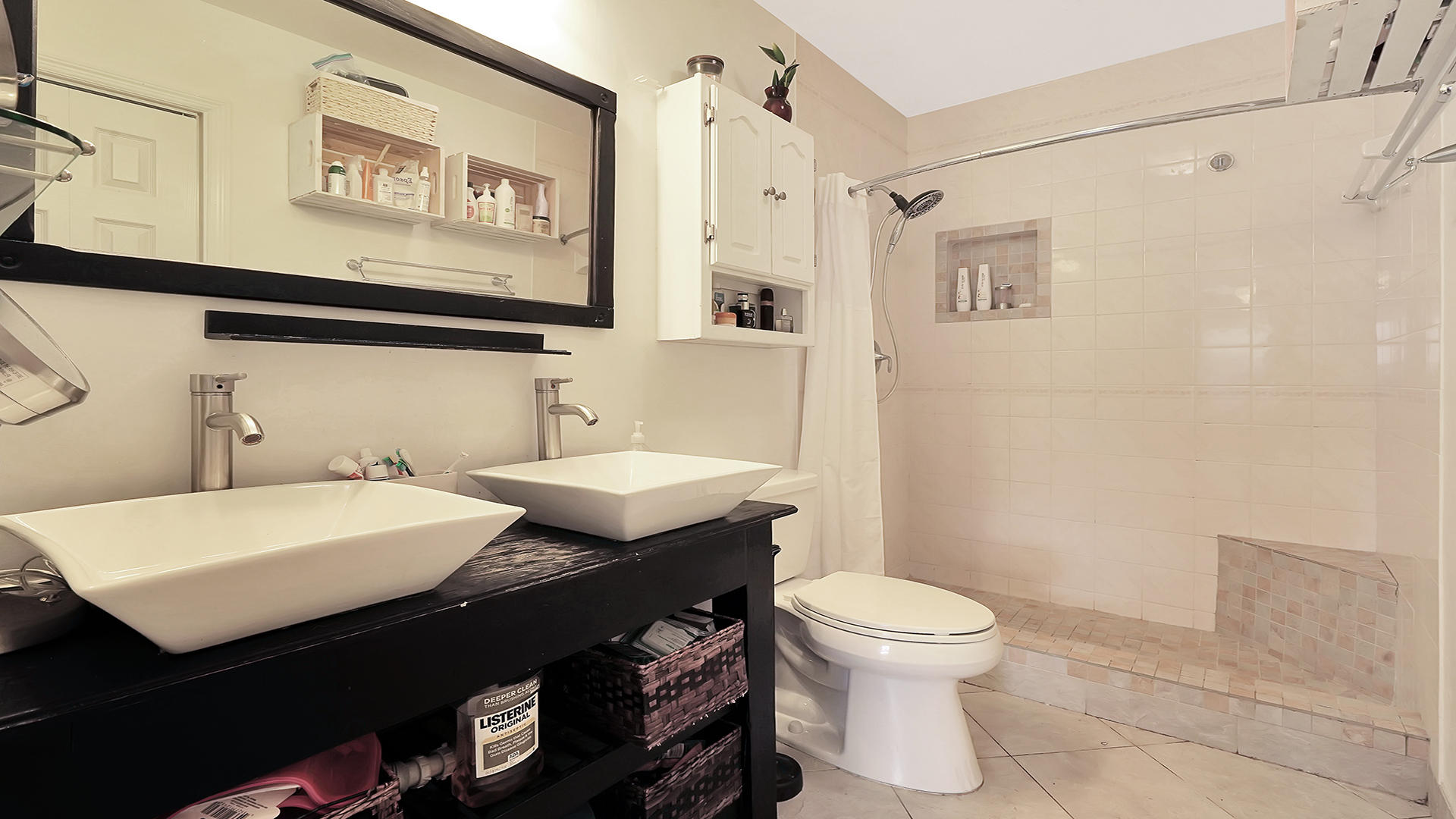 COUNTRYWOOD Country Lakes West - Residential