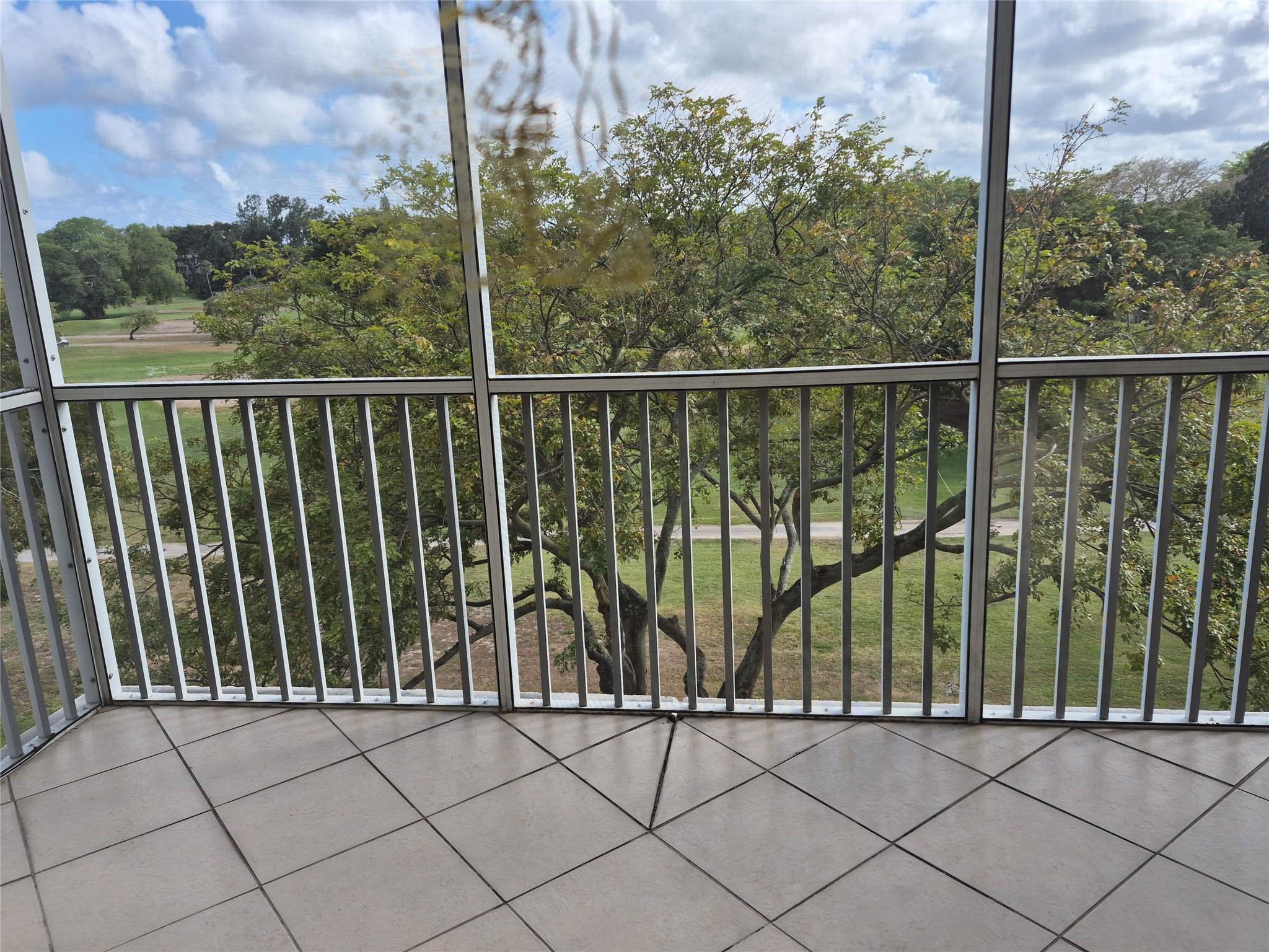 No 9 Palm-Aire Country Cl - Residential Lease