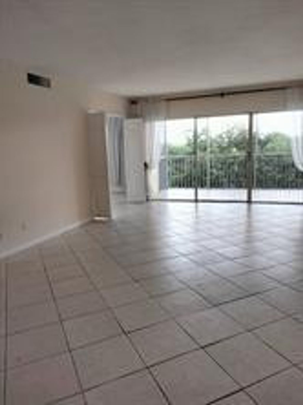 Photo of 3100 N Palm Aire Drive #508, Pompano Beach, FL 33069 (MLS # F10555281)