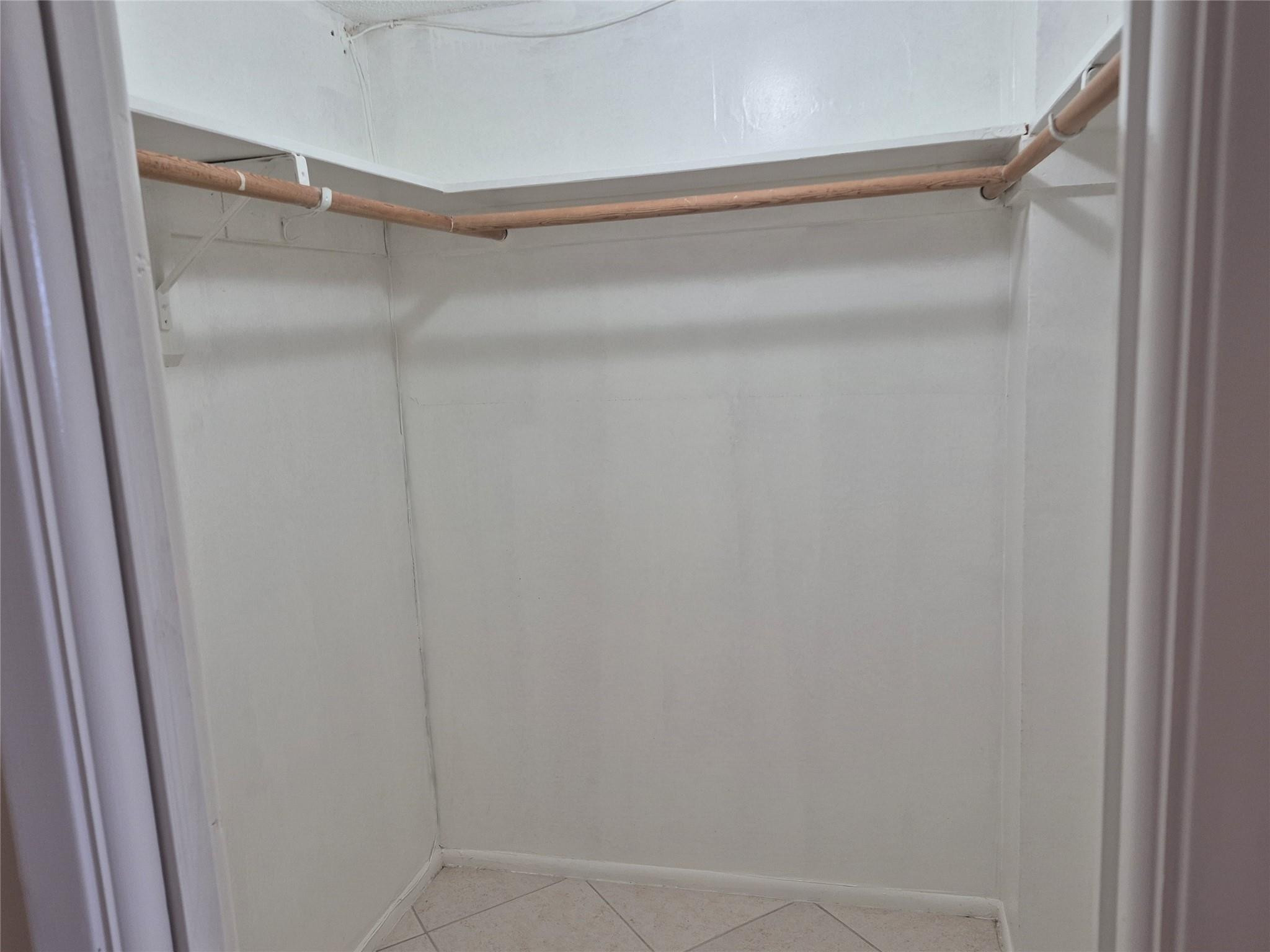 No 9 Palm-Aire Country Cl - Residential Lease