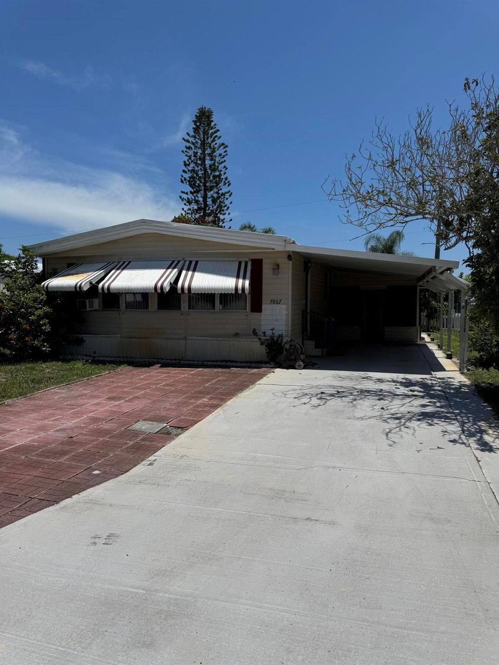 Photo of 7867 SE Swan Avenue, Hobe Sound, FL 33455 (MLS # R11113291)