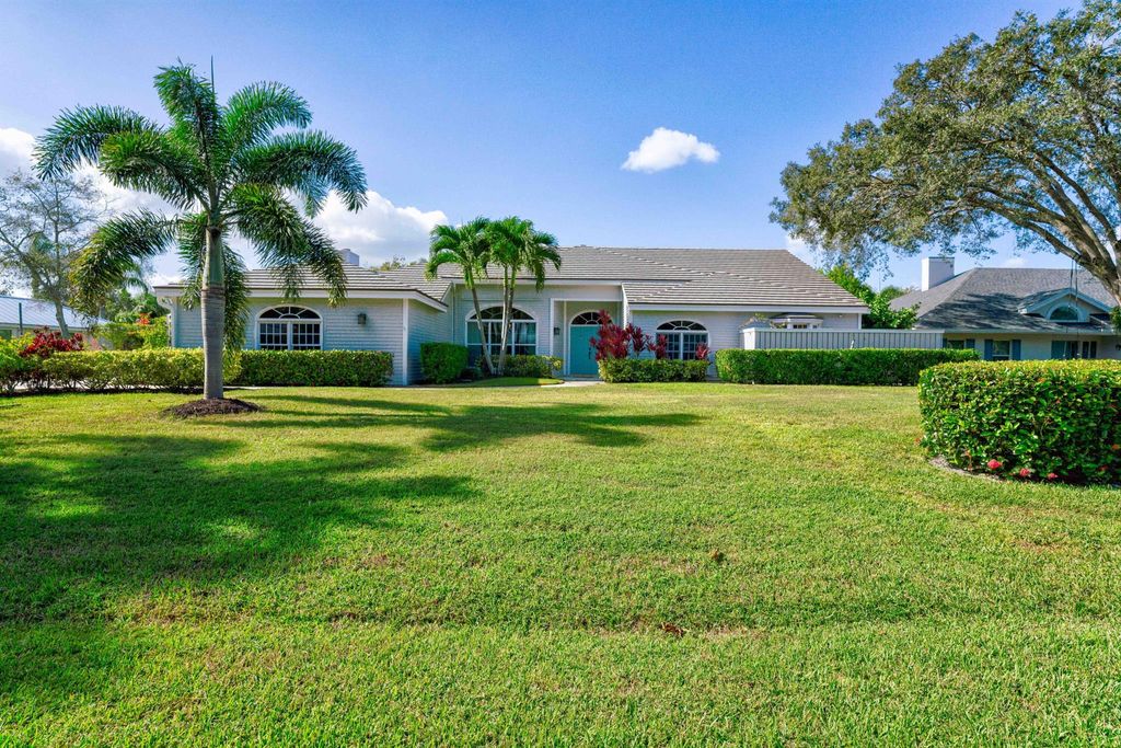 Photo of 6398 Woodlake Road, Jupiter, FL 33458 (MLS # R10932509)