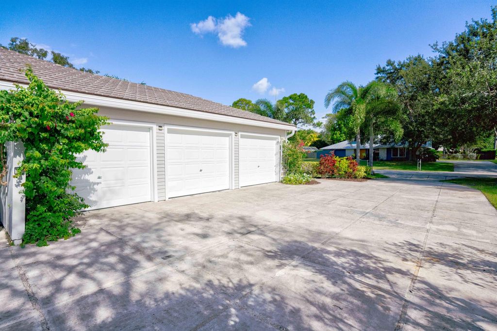 Photo of 6398 Woodlake Road, Jupiter, FL 33458 (MLS # R10932509)