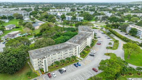 A home in Deerfield Beach