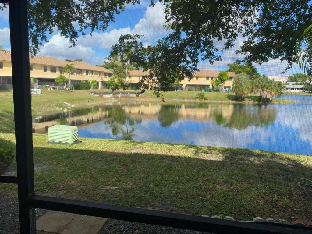 VILLAS AT THE GATE - Residential Lease