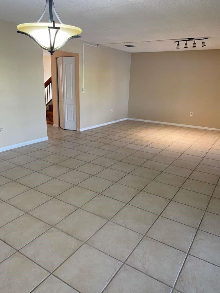 VILLAS AT THE GATE - Residential Lease