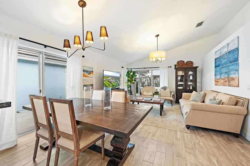 Photo of 58 Admirals Court, Palm Beach Gardens, FL 33418 (MLS # B26015628)