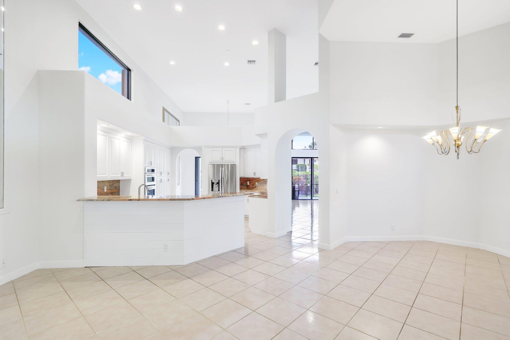 VINTAGE PLACE - Residential